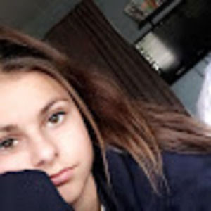 Meet your Posher, Caitlyn